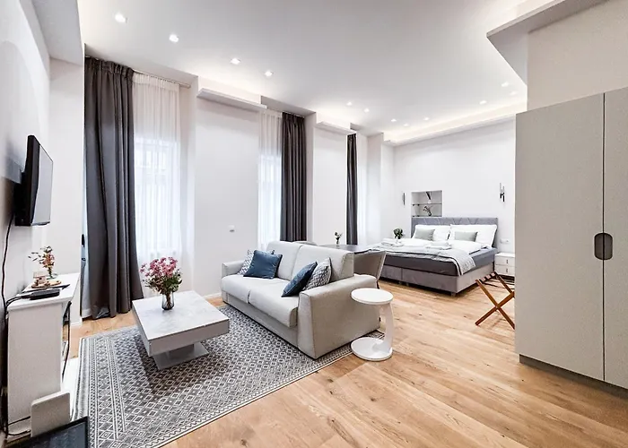 1 Bdr - Grandeur, In Vienna's Center Apartament *
